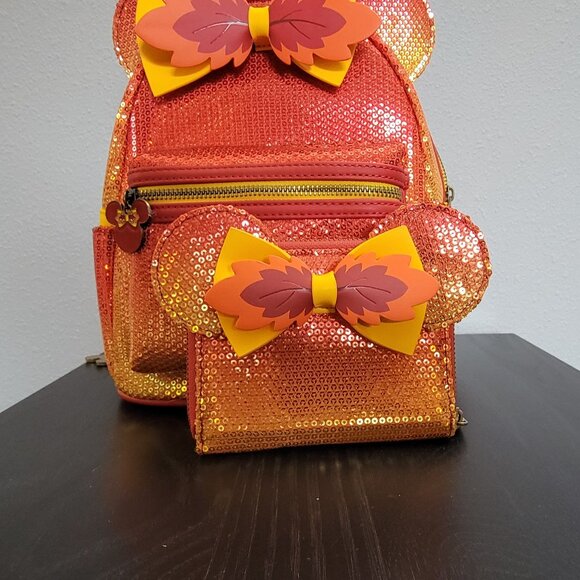 Loungefly Disney Fall Sequin Minnie Mouse Ombre Mini Backpack and wallet - Picture 6 of 9
